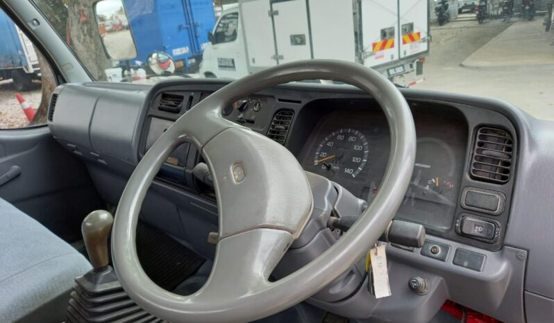 2006 Mitsubishi FE639E Kargo Am 14′ full
