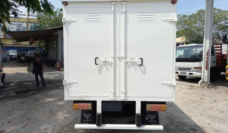 2014 Hino WU600R Alu Box 10′ (Tip Top Condition) full