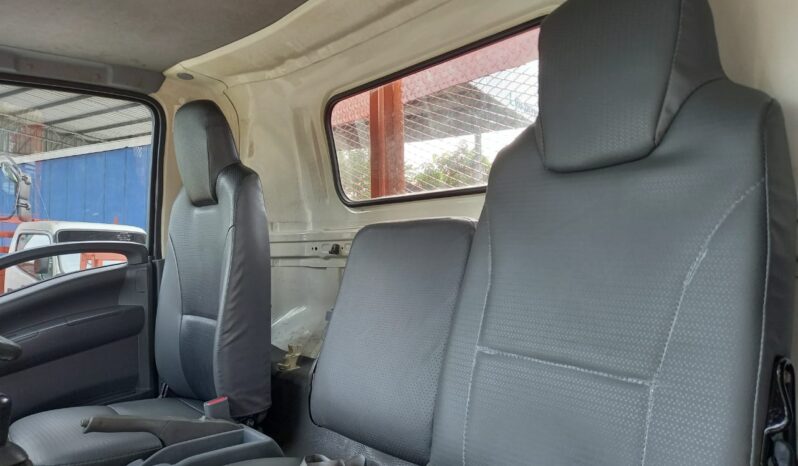 2014 Isuzu NPR71UHH Kargo Am 14’5 full