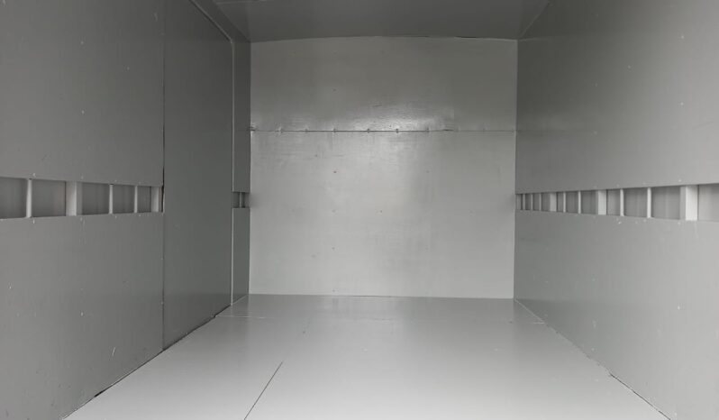 2011 Hino WU300R Alu Box 10’6 full