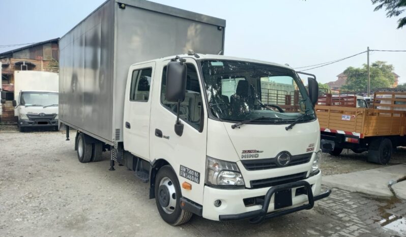 2019/20 Hino XZU720 Crew Cabin Event Stage Box 17’4 full