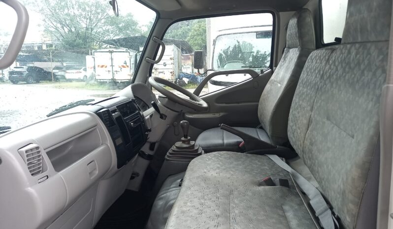 2011 Hino WU300R Alu Box 10’6 full