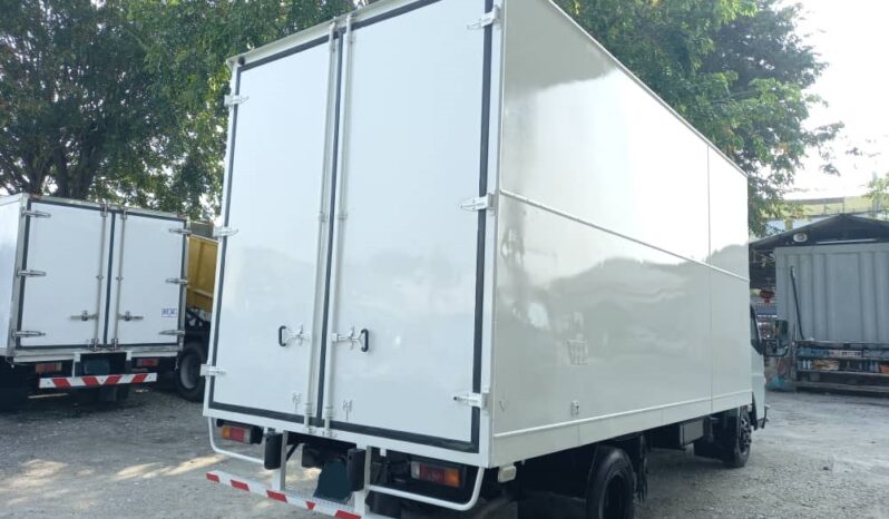 2016/17 Mitsubishi Fuso FE83PG Aluminium Box 17′ full