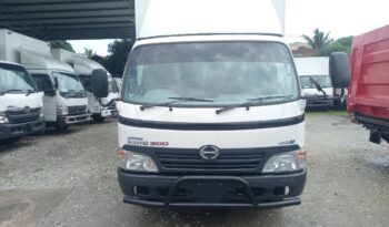 2010 Hino WU410R Aluminium Box 17′ full