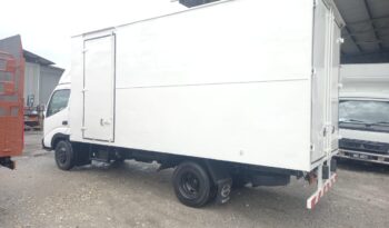 2010 Hino WU410R Aluminium Box 17′ full