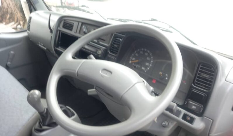2009 Mitsubishi Fuso FB511B Kargo Am 10’4 full