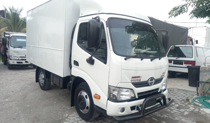 2019 Hino XZU600R Alu Box 10’3 Low Mile !!! full
