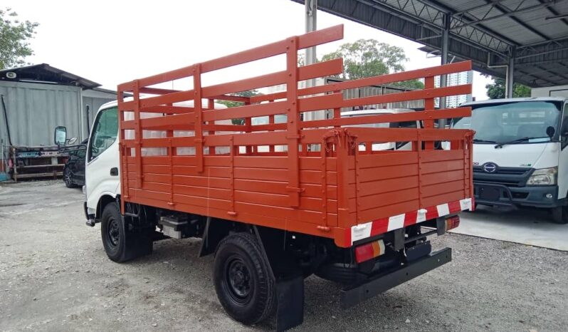 2015 Hino WU302R Cargo Am 10’3 full