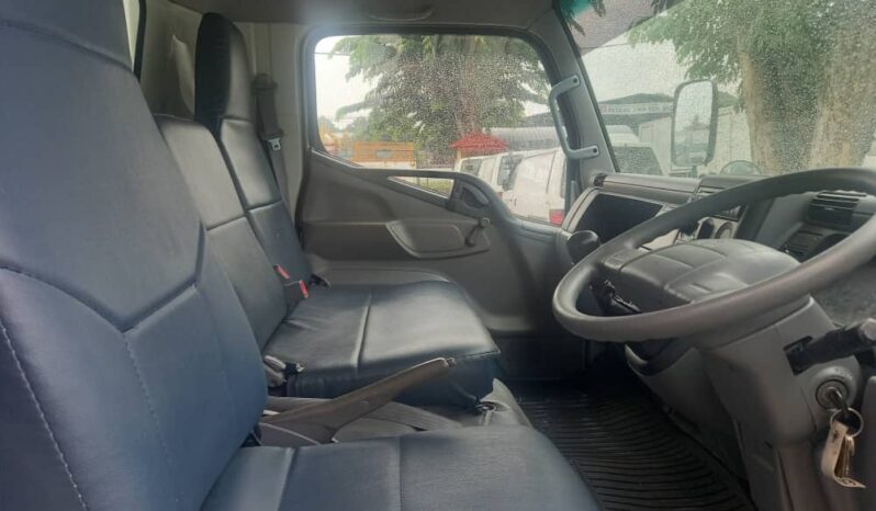2014 Mitsubishi Fuso FE85PG Corrugated Box 16’8 full
