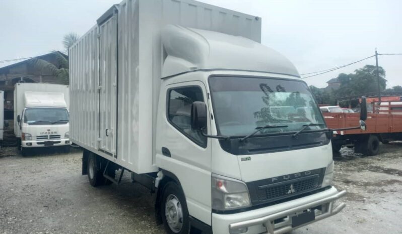 2014 Mitsubishi Fuso FE85PG Corrugated Box 16’8 full