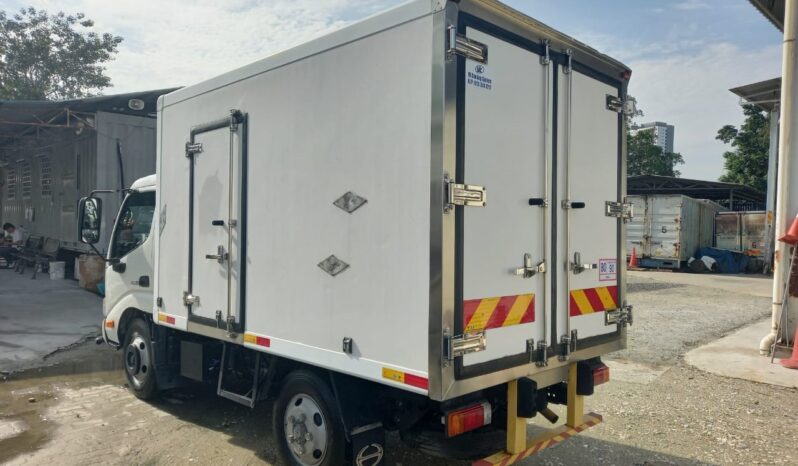 2021 Hino XZU600R (AUTO) Freezer Box 10’3 (Temp -18C) full