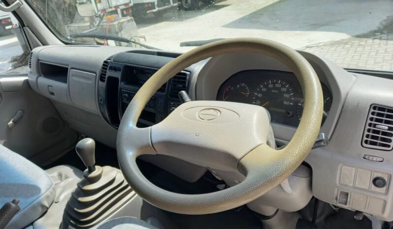 2011 Hino WU410R Aluminium Box  14’10 full