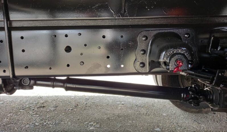 2011 Hino WU410R Aluminium Box  14’10 full