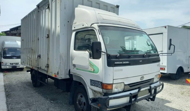 2006 Nissan UD YU41T5 Corrugated Box 16’2 Sell As Condition full
