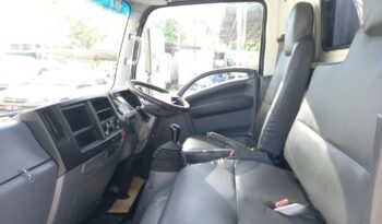 2018 Isuzu NLR77UEE Corrugated Box 10′ (1 LHS Door ) full