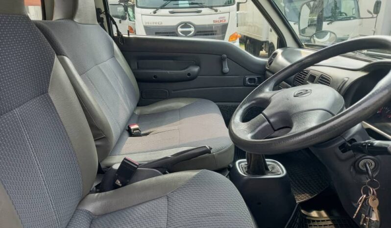 2015/16 Inokom AU26 Kargo Am 10’1 Low mileage 48K KM full
