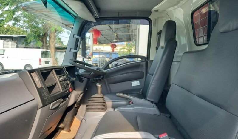 2019 Isuzu NPR81UKH Wooden Cargo Am 16′ Top Condition full