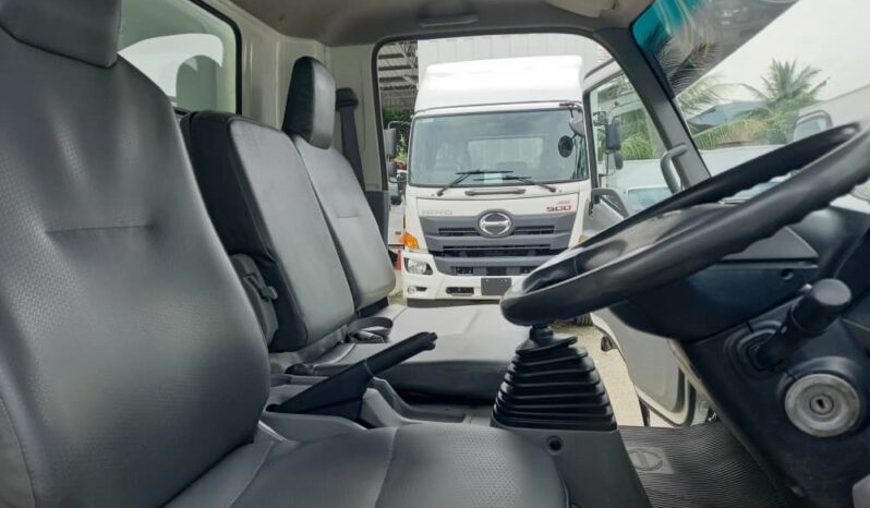 2016 Hino WU720R Aluminium Box (2 LHS Door )17′ full