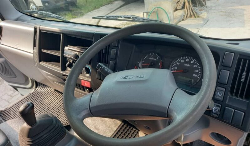2019 Isuzu NPR81UKH Wooden Cargo Am 16′ Top Condition full