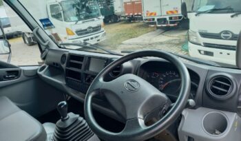 2021 Hino XZC710R Corrugated Box 15′ ( 1 LHS Door) Low Mile full