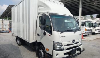 2021 Hino XZC710R Corrugated Box 15′ ( 1 LHS Door) Low Mile full