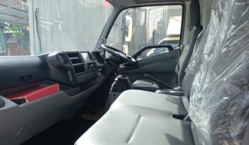2022 Hino XZC710R Luton Box 15′ (1LHS DOOR) Low Mile full