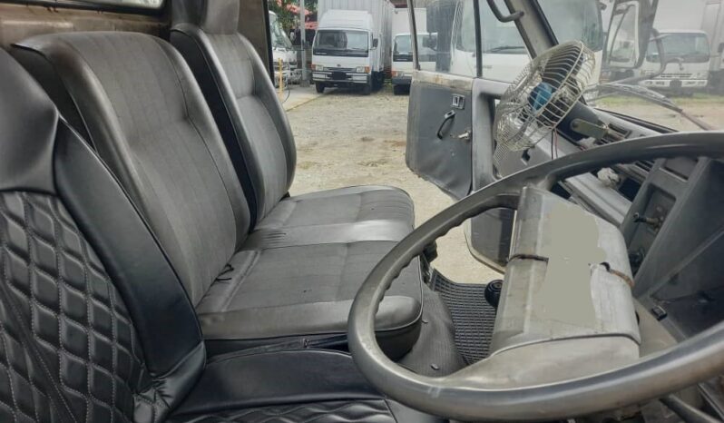 1997 Daihatsu DELTA V116-HA Kargo Am 14’2 Sell As Condition full