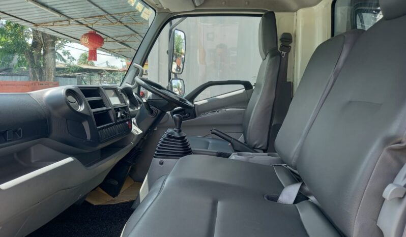 2022 Hino XZC710R (UBS ) Kargo Am 21’5 Top Condition full