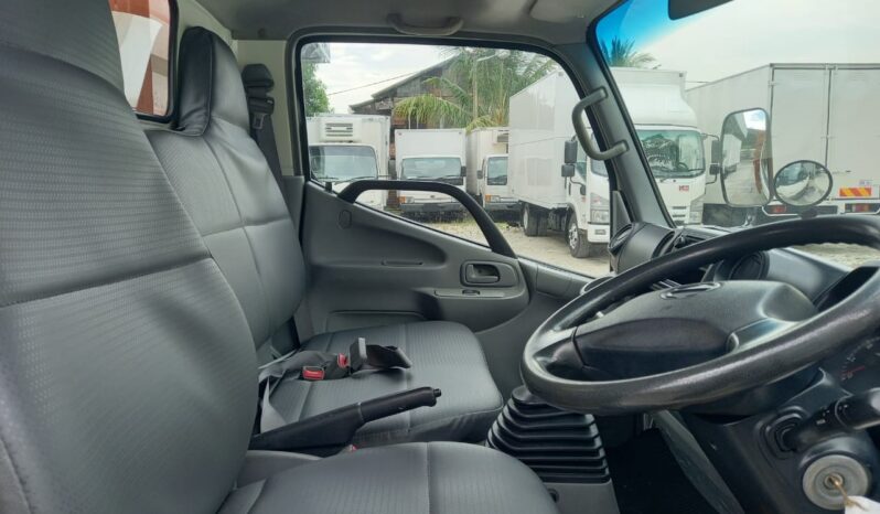 2012 Hino WU640R Kargo Am 13′ full