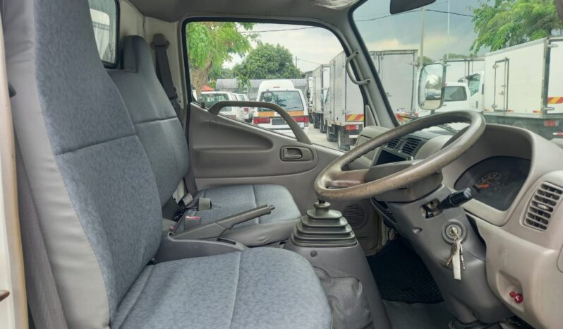 2014 Hino WU302R Kargo Am 10’4 full