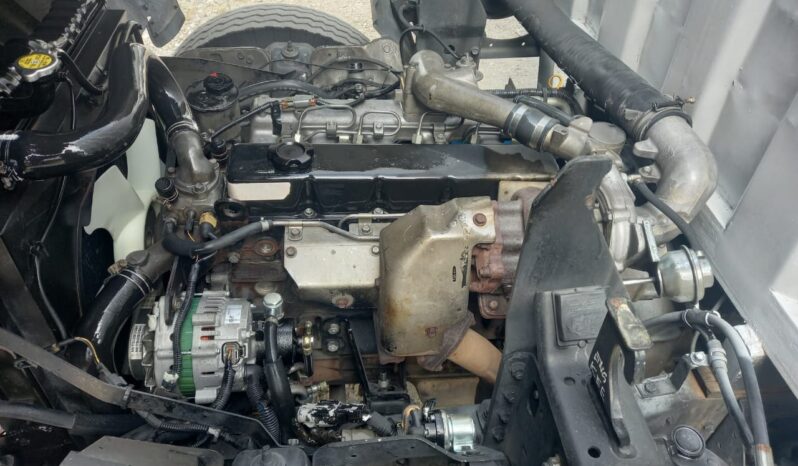 2010 Nissan YU41T5 (UBS ) Corrugated Box 17’2 Sell As Condition full