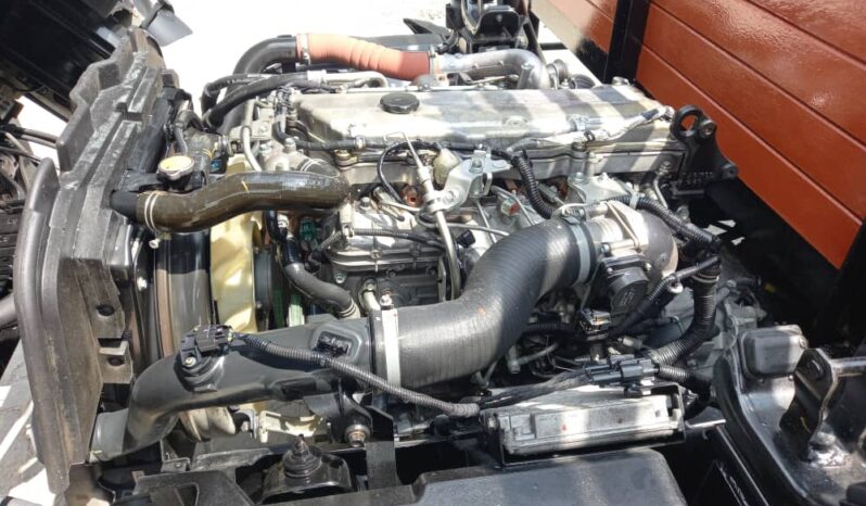 2021 Isuzu NPR81UKH Kargo Am 16’7 TipTop Condition full