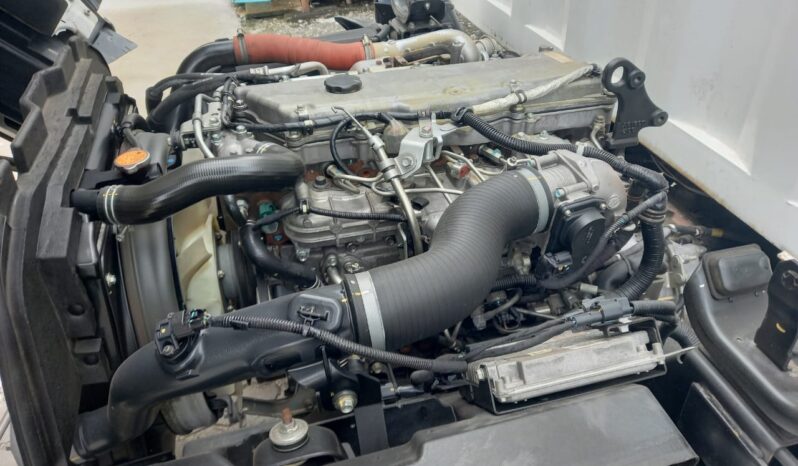 2021 Isuzu NPR81UKH Corrugated Box 17′ (2 LHS Door) TipTop Condition full
