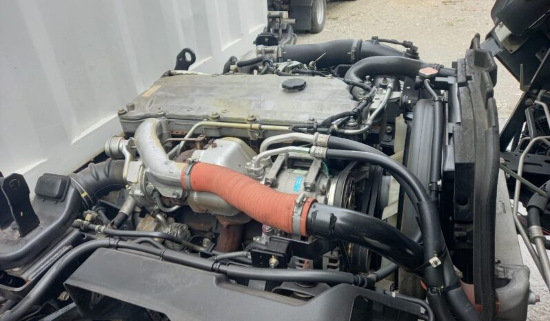 2021 Isuzu NPR81UKH Corrugated Box 17′ (2 LHS Door) TipTop Condition full