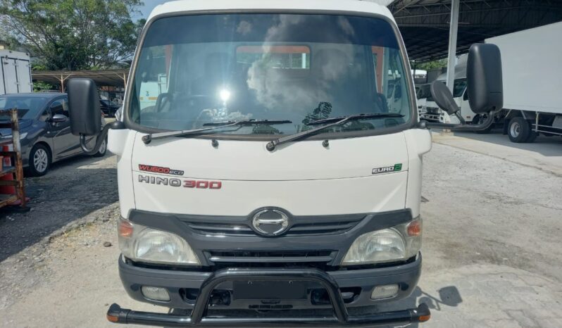2012 Hino WU600R Kargo Am 10’3 full