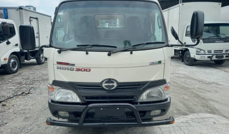 2012 Hino WU640R Kargo Am 13′ full