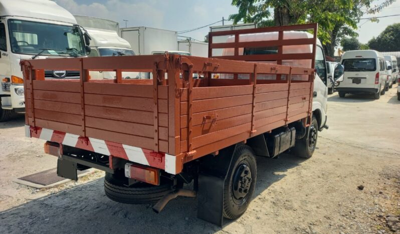 2012 Hino WU600R Kargo Am 10’3 full