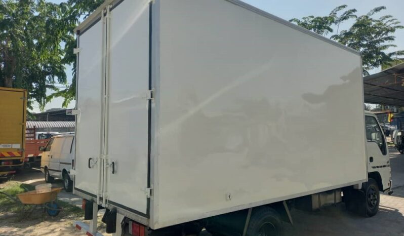 2013 Isuzu NPR71ULHT Fiber Box 14’6 (1 RHS Door) full