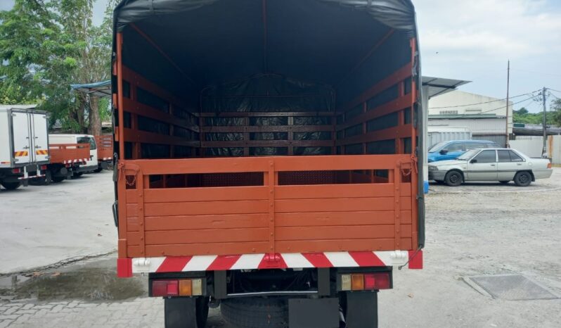 2014 Hino WU302R Kargo Am 10’4 full