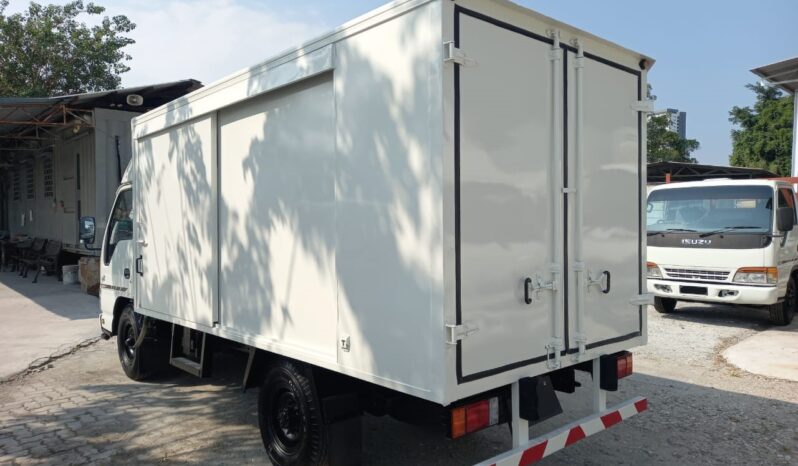 2012 Isuzu NKR55UEET (UBS) Fiber Box 12′ (RHS Slidding & LHS Slidding) full