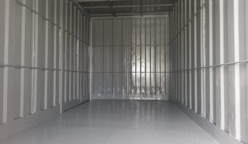 2010 Nissan YU41T5 (UBS ) Corrugated Box 17’2 Sell As Condition full