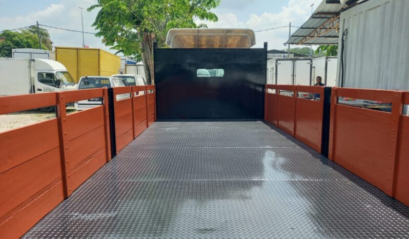 2022 Hino XZC710R (UBS ) Kargo Am 21’5 Top Condition full