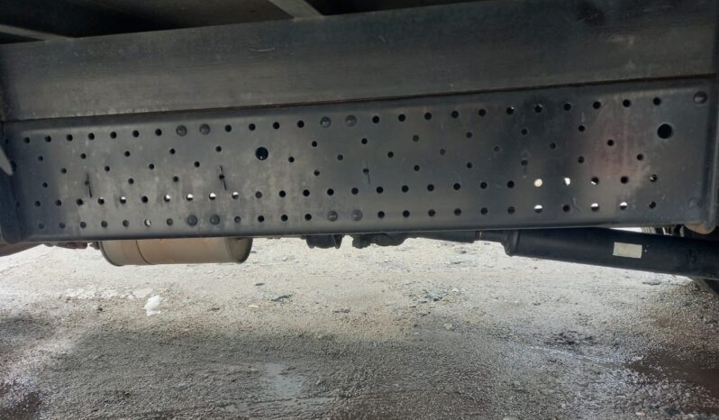 2021 Isuzu NPR81UKH Corrugated Box 17′ (2 LHS Door) TipTop Condition full