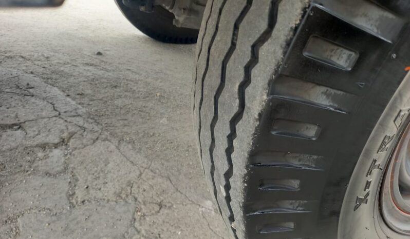 2014 Hino WU302R Kargo Am 10’4 full