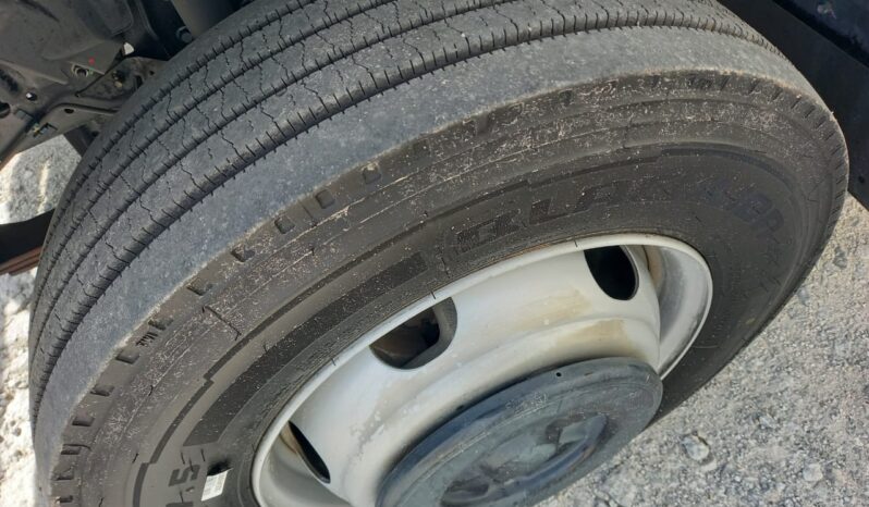 2022 Hino XZC710R Luton Box 15′ (1LHS DOOR) Low Mile full