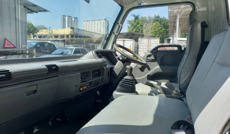 2013 Isuzu NPR71ULHT Fiber Box 14’6 (1 RHS Door) full