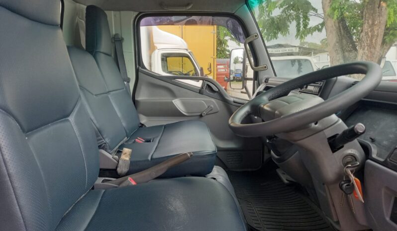 2015 Mitsubishi Fuso FE83PG Fiber Box 16’10 (4 RHS & 4 LHS Door) full