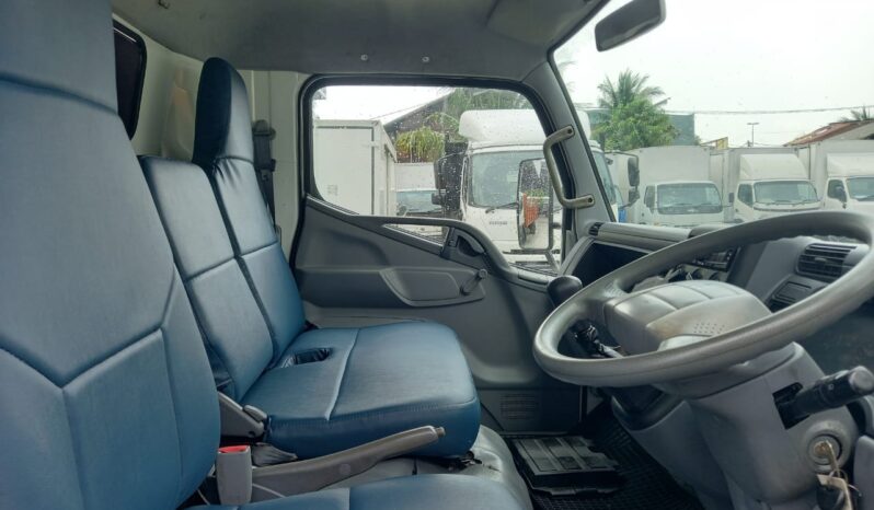 2016/17 Mitsubishi Fuso FE83PG Fiber Box 16’10 full