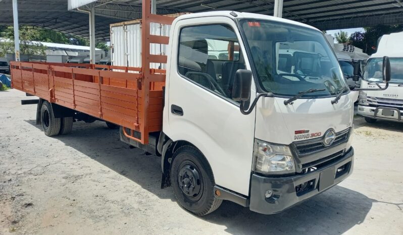 2015 Hino WU710R (UBS) Kargo Am  21’7 full