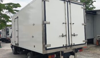 2023 Hino XZC730R Freezer Box 17′ (1 LHS Door) TipTop Condition full
